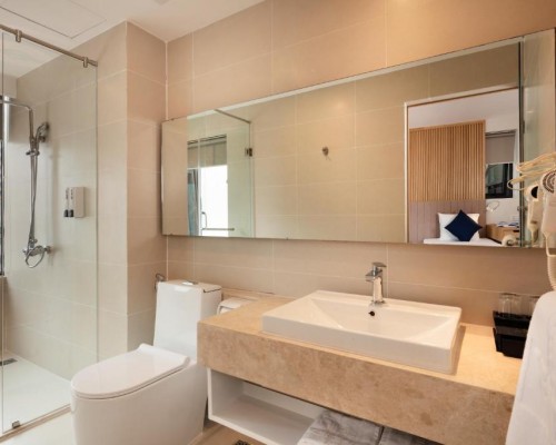 Ventana Nha Trang Hotel 4* — городской отель в Нячанге