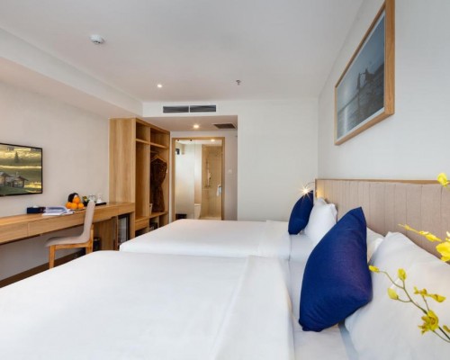 Ventana Nha Trang Hotel 4* — городской отель в Нячанге