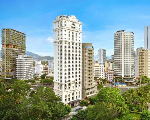 Mercure Nha Trang Beach 4* — отель на первой линии в Нячанге