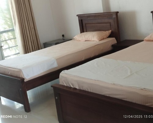 Ocean Edge Hikka 3* — отель в Хиккадуве, Шри-Ланка
