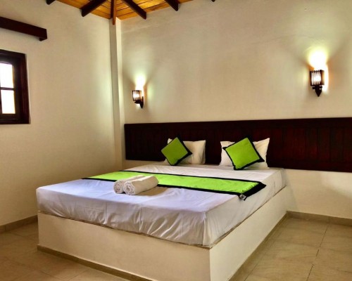 Sundowners Guesthouse в Хиккадуве: честный обзор