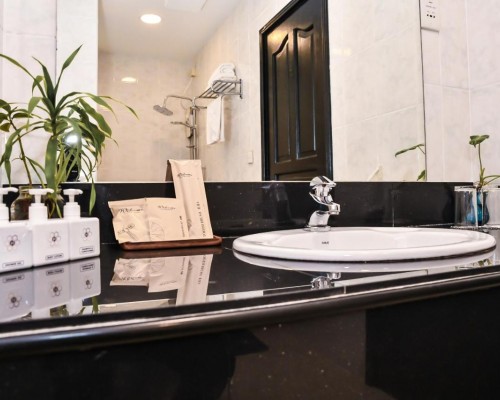 The Beehive 4* — отель в Мале, Мальдивы