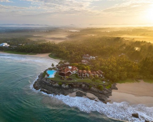 Saman Villas 5* — отель на первой линии в Бентоте