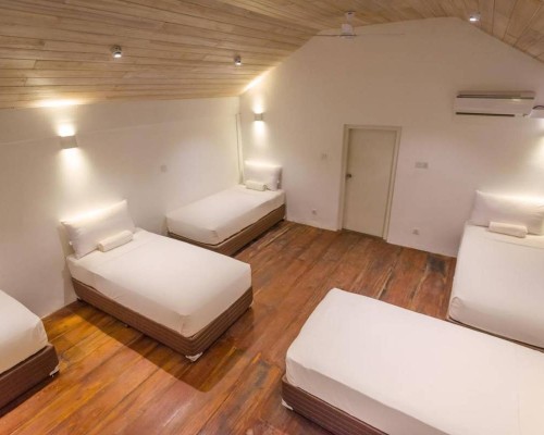 Hotel J Unawatuna 3* — отель в Унаватуне, Шри-Ланка