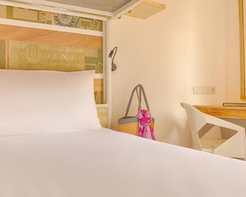 Hotel J Unawatuna 3* — отель в Унаватуне, Шри-Ланка