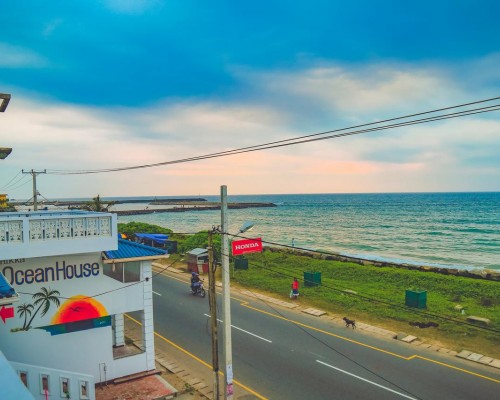 Hikka Ocean House в Хиккадуве: что это за отель и кому он подойдёт