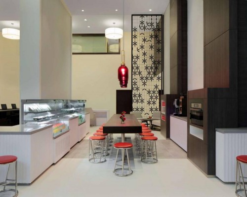Hyatt Place Dubai Jumeirah 4* — отель в Дубае