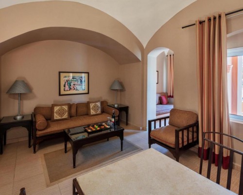 Jaz Makadi Oasis Resort 5* в Хургаде: что важно знать перед бронированием