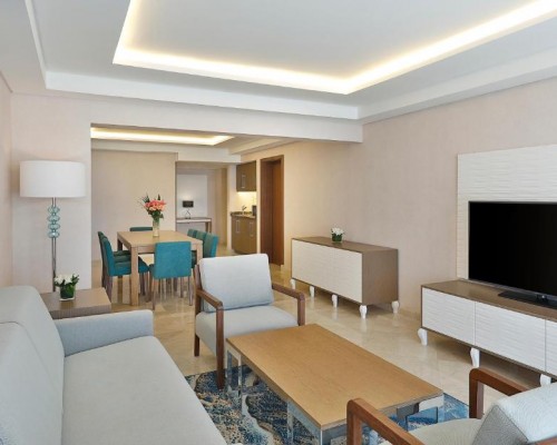 Hilton Hurghada Plaza 5* в Хургаде: пляж в 50 метрах