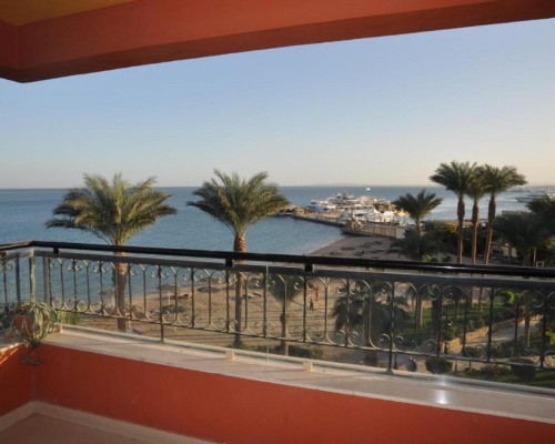 One-Bedroom Apartment Ground Floor with Sea View at Nice Resort, Хургада
