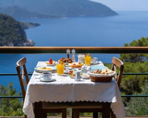 Kabak Avalon Bungalows — бунгало в горах над бухтой Кабак, Олюдениз