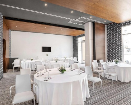 Hyatt Place Dubai Wasl District 4* — отель в Дубае, ОАЭ