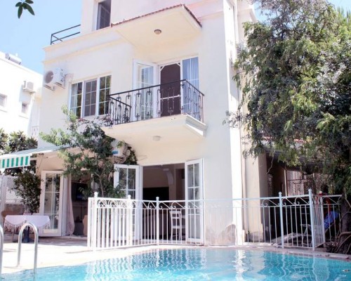 Villa Retro в Калкане: что известно об отеле