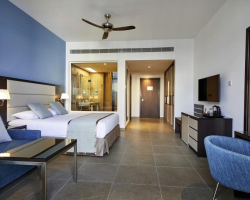 Hotel Riu Dubai 4* — пляжный отель на Deira Islands