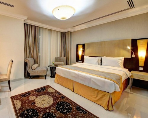 White Feather Hotel Apartments 4*