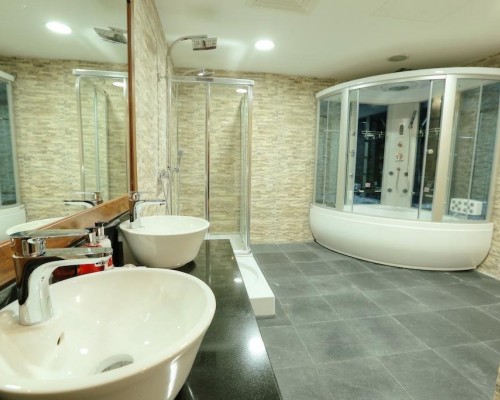 Ramada Hotel & Suites Ras Al Khaimah 5* в Рас-эль-Хайме