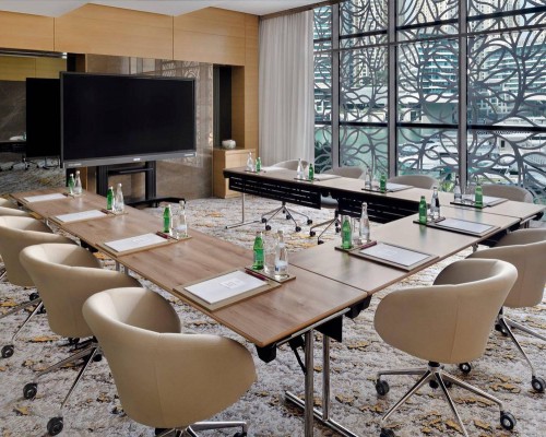 Crowne Plaza Dubai Marina 5* — отель в Дубай Марина