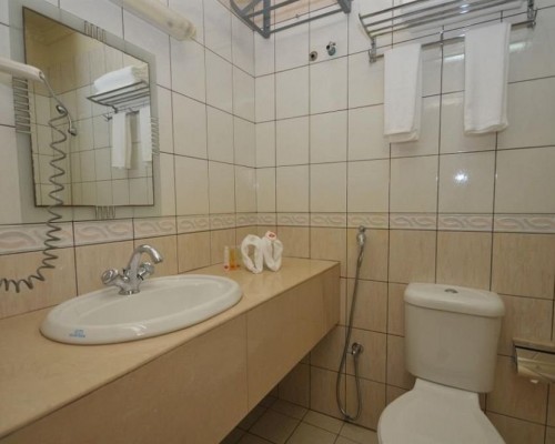 Coral Hotel & SPA 3* в Мале: городской отель для ночёвки и транзита