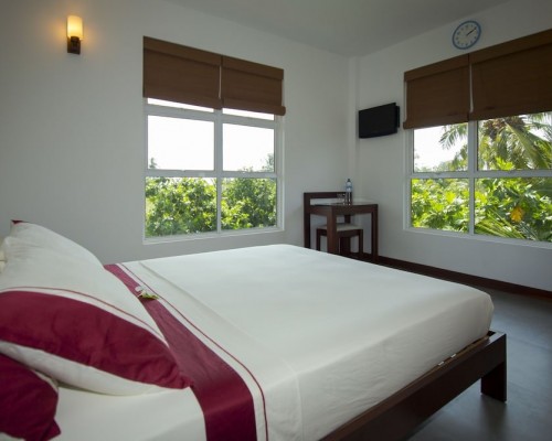 Ariston Maldives в Ари Атолле: гостевой отель на Дейнджти