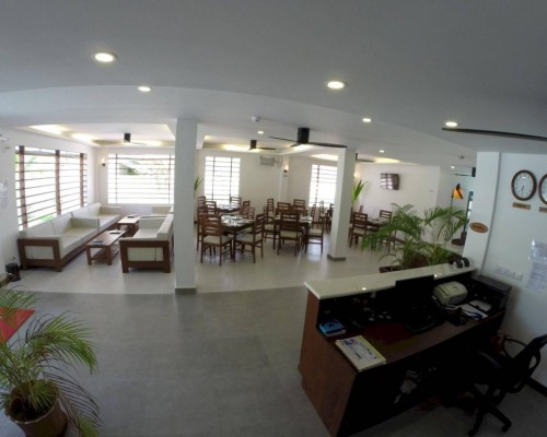 Ariston Maldives в Ари Атолле: гостевой отель на Дейнджти