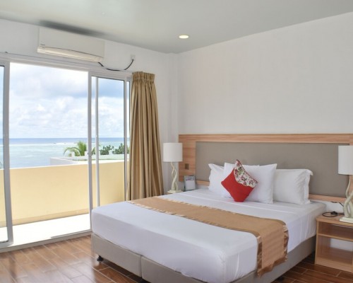 Holikan Beach 3* — отель на острове Маафуши, Южный Мале