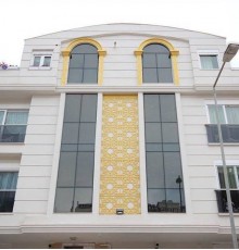 By Pegasus Beach Flats 3*