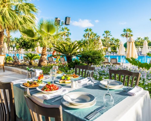 VONRESORT Golden Coast 5* — семейный отель на первой линии в Чолаклы