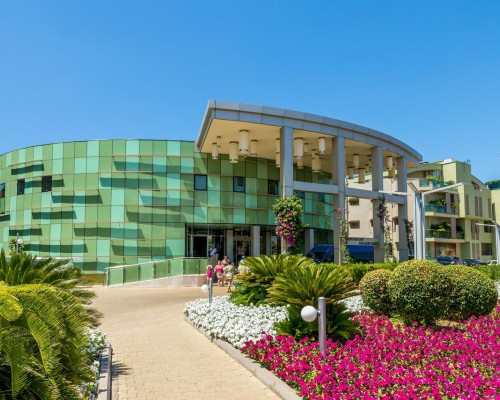 VONRESORT Golden Coast 5* — семейный отель на первой линии в Чолаклы