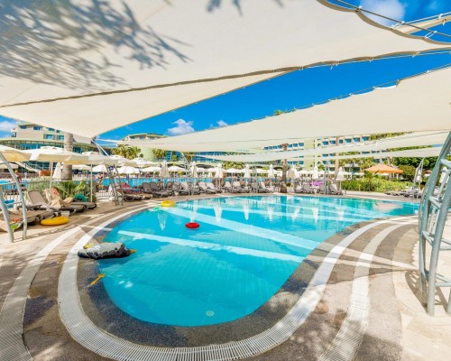 VONRESORT Golden Coast 5* — семейный отель на первой линии в Чолаклы