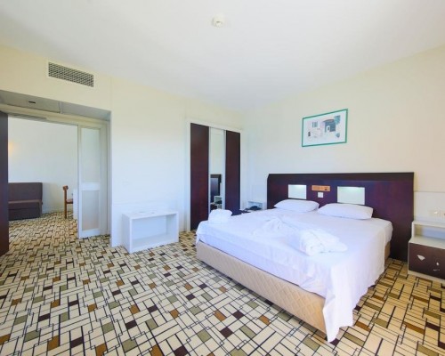 Kaya Prestige Sunshine 4* — отель в Чешме