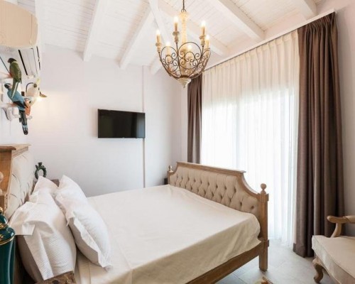 Alacaat Butik Otel 3* — Чешме, Алачаты