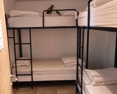 Kuyu Beergarden Hostel в Анталье — хостел без звёздной категории