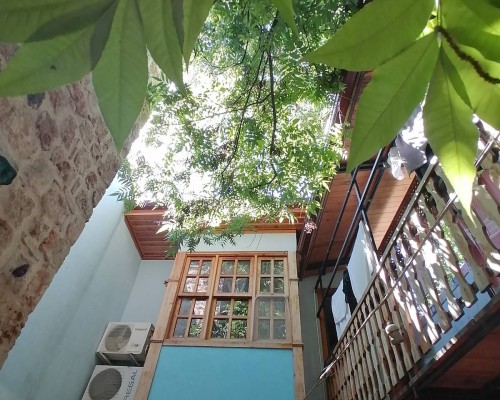 Kuyu Beergarden Hostel в Анталье — хостел без звёздной категории