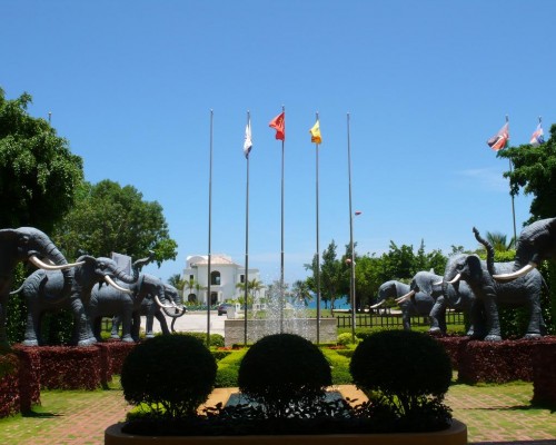 Universal Yalong Bay 5* — отель на первой линии в Санье, Хайнань