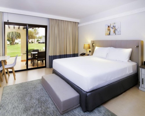 Radisson Blu Hotel & Resort 4* — Эль-Айн, Абу-Даби