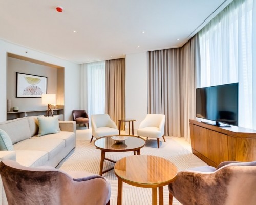 Vida Residences Downtown 4*