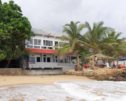 The Beach Villa 2* — Унаватуна, Шри-Ланка