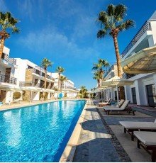La Rosa Waves Resort 4* La Rosa Waves Resort 4*