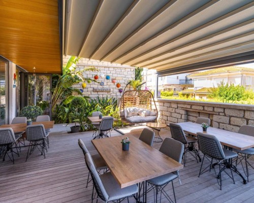 Yasemin Alacati Boutique Hotel, Чешме