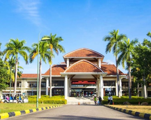 Sanya Pearl River Nantian Hotspring Resort & Spa 4* — Хайнань