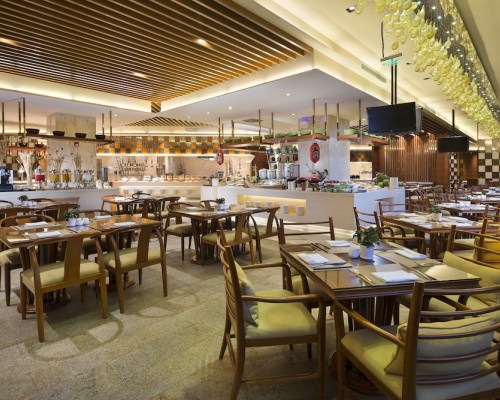Crowne Plaza Sanya City Center 5* — городской отель на Хайнане