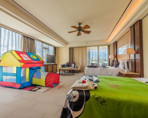 Crowne Plaza Sanya City Center 5* — городской отель на Хайнане