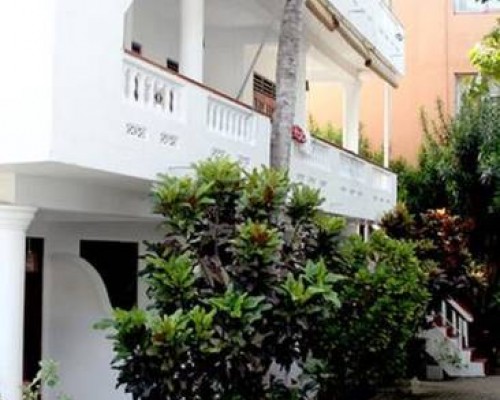 Hotel Happy Night Unawatuna 4* — Унаватуна, Шри-Ланка