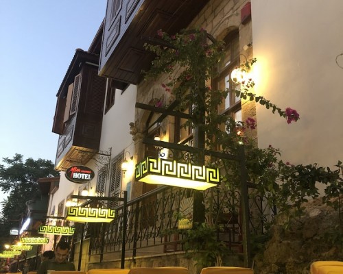 Mia Boutique Hotel 4* в Анталье: что важно знать перед бронью