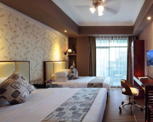 Care Hotel Coast Collection 2* — бюджетный отель в Санье, Хайнань