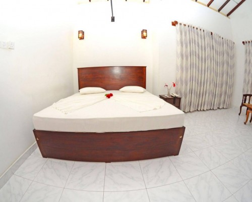 Sethum Villa 3* — отель в Унаватуне, Шри-Ланка