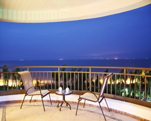 Golden Sunshine Hotspring Resort 4* — Хайнань, Хайкоу