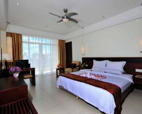 Sanya Baosheng Seaview Hotel 3* — Хайнань, Санья