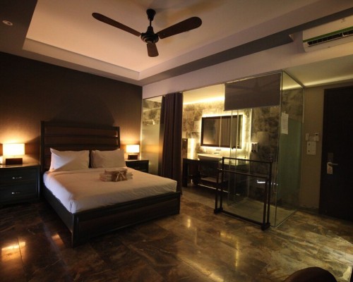 Berlin Hotel 3* на Фукуоке