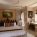 Lotus Private Pool Villas — виллы с бассейном на Фукуоке